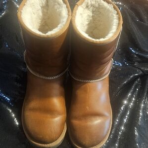 Rare leather brown Uggs